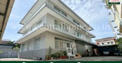 ที่ดิน พร้อมอาคารสำนักงาน 230 ตารางวา ติดถนน ซอยอ่อนนุช 70/1 ทำเลดีที่สุดในย่าน