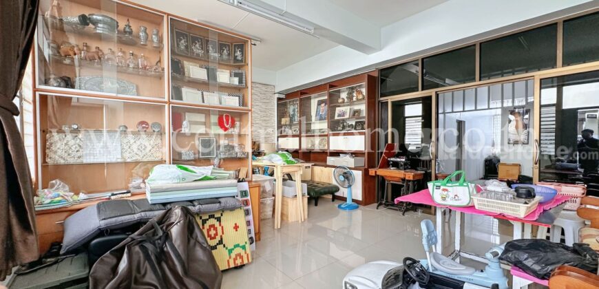 ที่ดิน พร้อมอาคารสำนักงาน 230 ตารางวา ติดถนน ซอยอ่อนนุช 70/1 ทำเลดีที่สุดในย่าน