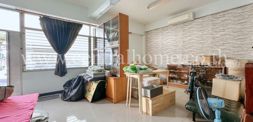 ที่ดิน พร้อมอาคารสำนักงาน 230 ตารางวา ติดถนน ซอยอ่อนนุช 70/1 ทำเลดีที่สุดในย่าน