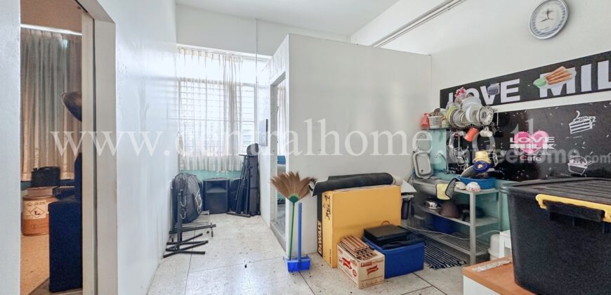 ที่ดิน พร้อมอาคารสำนักงาน 230 ตารางวา ติดถนน ซอยอ่อนนุช 70/1 ทำเลดีที่สุดในย่าน