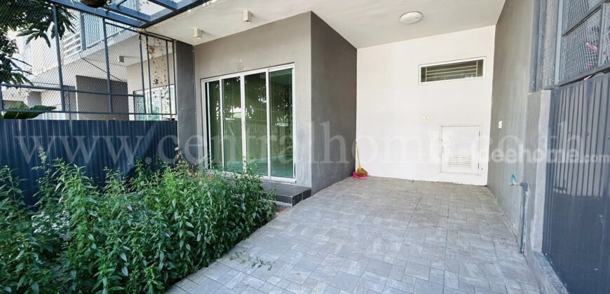 ทาวน์เฮาส์ เดอะ คอนเนค สุวรรณภูมิ ซอยกิ่งแก้ว 37 ถูกที่สุดในโครงการ