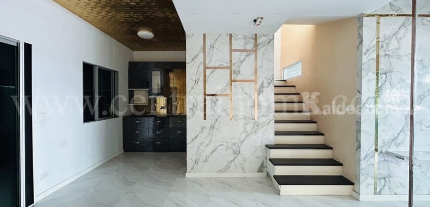 ทาวน์เฮาส์ เดอะ คอนเนค สุวรรณภูมิ ซอยกิ่งแก้ว 37 ถูกที่สุดในโครงการ