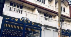 บ้านพร้อมให้เช่า มาแล้วจ้า หมู่บ้านสินทวีแกรนด์วิลเลจ 3ชั้น 3ห้องนอน พร้อมเข้าอยู่ ราคากันเอง โทร 089-768-3529