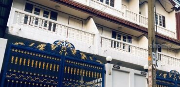 บ้านพร้อมให้เช่า มาแล้วจ้า หมู่บ้านสินทวีแกรนด์วิลเลจ 3ชั้น 3ห้องนอน พร้อมเข้าอยู่ ราคากันเอง โทร 089-768-3529