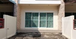 ให้เช่า บ้านสวย บางปะอิน ตกแต่งพร้อมอยู่ สภาพดีมาก บรรยากาศดี เหมาะสำหรับการพักผ่อน โทร 095-165-3654