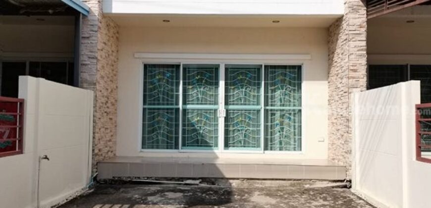 ให้เช่า บ้านสวย บางปะอิน ตกแต่งพร้อมอยู่ สภาพดีมาก บรรยากาศดี เหมาะสำหรับการพักผ่อน โทร 095-165-3654