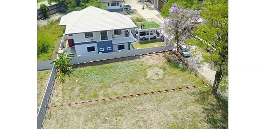 ที่ดิน หมู่บ้านเมธินีฮิลล์เพลส อยู่ ถ.เชียงใหม่-หางดง(108) หลักก.ม.10 เข้าซอย 500 เมตร ต.สันผักหวาน อ.หางดง เชียงใหม่