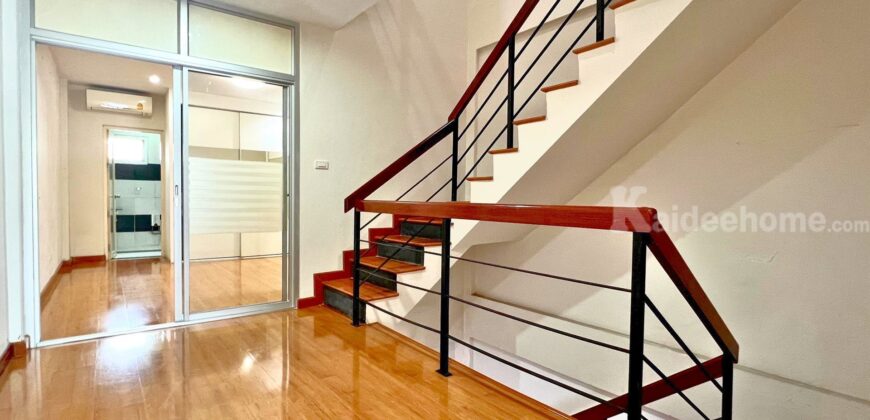 ทาวน์เฮ้าส์ให้เช่า พัฒนาการ 31/1 ทาวน์เฮ้าส์ 3 ชั้น รอยัล โฮม สภาพดี ราคาโดนใจ สบายกระเป๋า