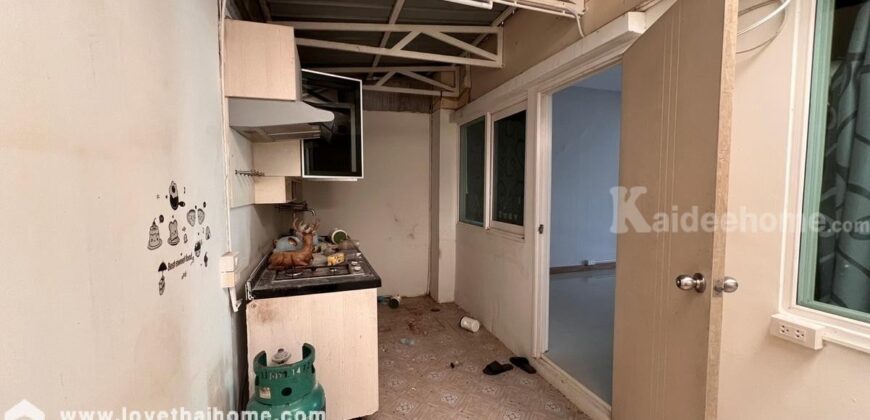ขายทาวน์เฮ้าส์ หมู่บ้านโกลเด้นทาวน์ รัตนาธิเบศร์-สถานีรถไฟฟ้าบางพลู ถ.บางกรวย-ไทรน้อย ซ.บางรักใหญ่22 พื้นที่ 21.2 ตรว. ใกล้เซ็นทรัลเวสต์เกต