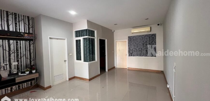 ขายทาวน์เฮ้าส์ หมู่บ้านโกลเด้นทาวน์ รัตนาธิเบศร์-สถานีรถไฟฟ้าบางพลู ถ.บางกรวย-ไทรน้อย ซ.บางรักใหญ่22 พื้นที่ 21.2 ตรว. ใกล้เซ็นทรัลเวสต์เกต