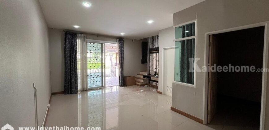 ขายทาวน์เฮ้าส์ หมู่บ้านโกลเด้นทาวน์ รัตนาธิเบศร์-สถานีรถไฟฟ้าบางพลู ถ.บางกรวย-ไทรน้อย ซ.บางรักใหญ่22 พื้นที่ 21.2 ตรว. ใกล้เซ็นทรัลเวสต์เกต