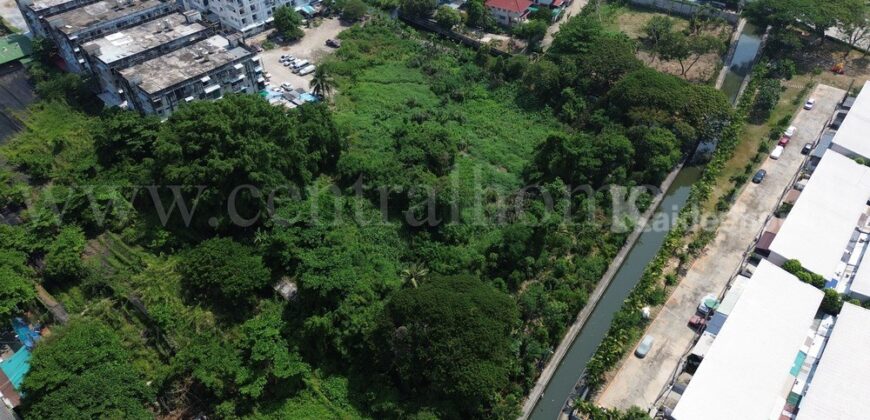 ที่ดินแปลงสี่เหลี่ยมสวย ถมแล้ว 14-0-27 ไร่ เพชรเกษม 69