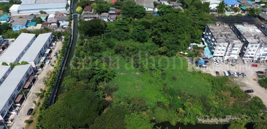 ที่ดินแปลงสี่เหลี่ยมสวย ถมแล้ว 14-0-27 ไร่ เพชรเกษม 69