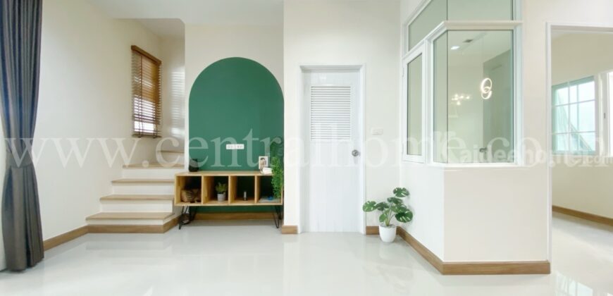 ทาวน์เฮ้าส์ โกลเด้น ทาวน์ รามอินทรา – คู้บอน ตกแต่งสวย ราคาถูก