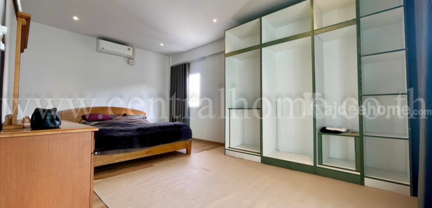 บ้านแฝด หมู่บ้าน การ์เด้นซิตี้ สุขุมวิท 79 หลังริม