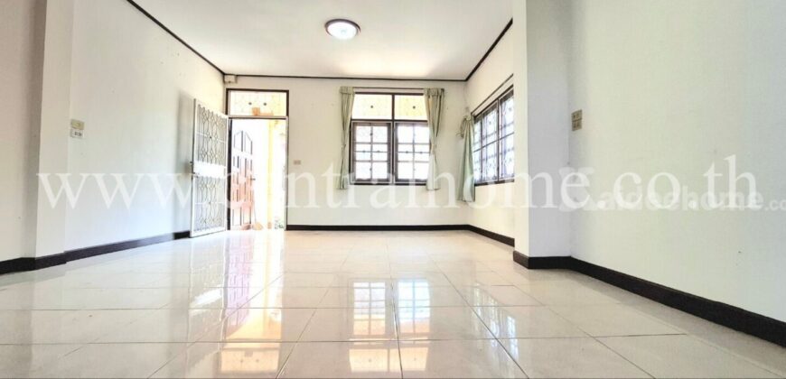 ทาวน์เฮ้าส์ หมู่บ้านปิ่นทอง 2 ซอยช่างอากาศอุทิศ 18 หลังมุม ราคาถูกที่สุดในย่าน