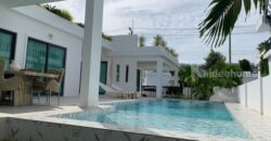 ขายพูลวิลล่าหัวหิน The Modern Pool Villa Huahin 2 ชั้น ตกแต่งอย่างดี พื้นที่ 80.8 ตรว. เฟอร์นิเจอร์อย่างดีครบ Tel. 063-289-7879