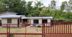 บ้านให้เช่า อยู่ตำบลโพธิ์ศรี อ.พิบูลมังสาหาร จ.อุบลราชธานี มีรั้วล้อม บรรยากาศดี โทร. 0870705615