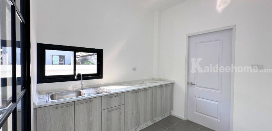 บ้านชั้นเดียว หมู่บ้านปีกไม้ 1 คลองถนน – ลาดปลาดุก เลียบคลองประปามหาสวัสดิ์ ใกล้ เซ็นทรัลเวสต์เกต, ตลาดบางใหญ่ และ รถไฟฟ้า MRT คลองบางไผ่