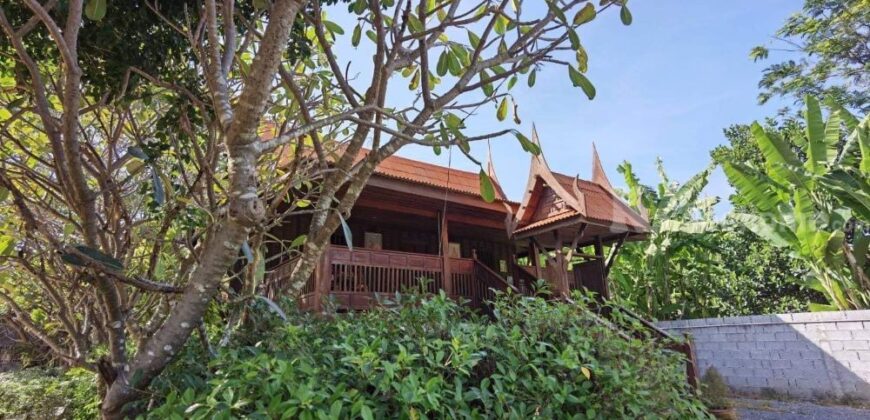 บ้านเรือนไทย สวยท่ามกลางธรรมชาติ บรรยากาศร่มรื่น วิวภูเขา บนพื้นที่ 1 ไร่ อู่ทอง สุพรรณบุรี