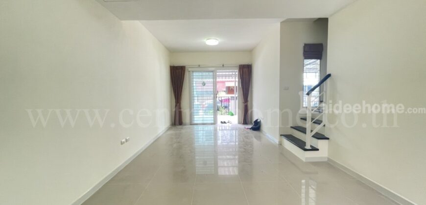 ทาวน์เฮ้าส์ บ้านพฤกษา 96/1 รังสิต – คลองหลวง 2 ต้นโครงการ