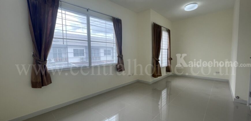 ทาวน์เฮ้าส์ บ้านพฤกษา 96/1 รังสิต – คลองหลวง 2 ต้นโครงการ