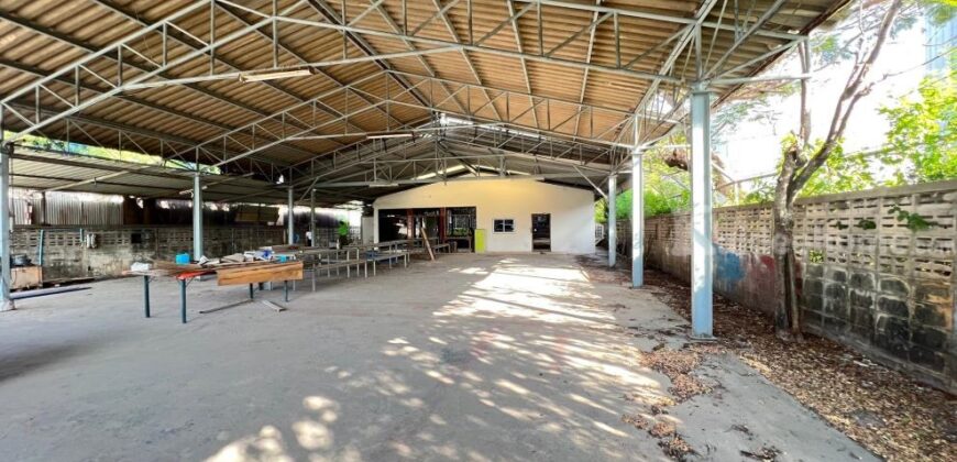 ที่ดินพร้อมสิ่งปลูกสร้างสวยทำเลดีใกล้ Thai Oil อ่าวอุดม แหลมฉบัง ชลบุรี