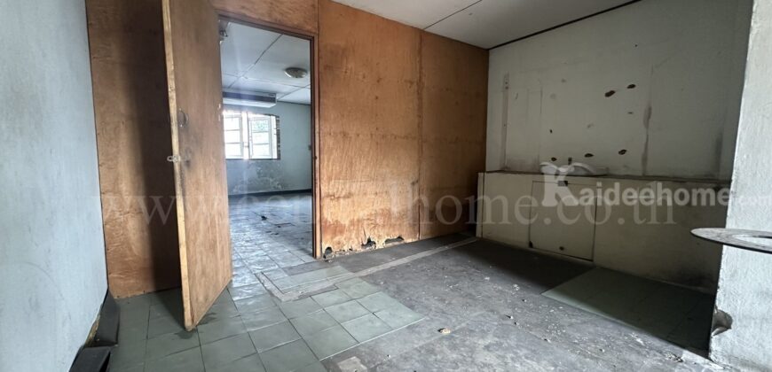 อาคารพาณิชย์ 4.5 ชั้น ติดถนนพิบูลสงคราม – ท่าน้ำนนท์