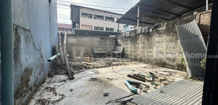 อาคารพาณิชย์ 4.5 ชั้น ติดถนนพิบูลสงคราม – ท่าน้ำนนท์