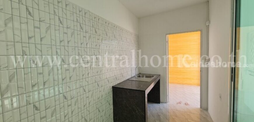 ทาวน์เฮ้าส์ หมู่บ้าน ปิยวรารมย์ 1 รีโนเวทพร้อมอยู่ หลังริม