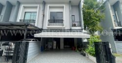 ทาวน์โฮม บริทาเนีย เมกะทาวน์ – บางนา หลังริม ขายขาดทุน