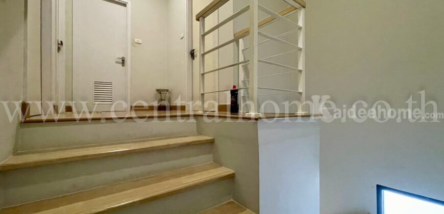 ทาวน์โฮม บริทาเนีย เมกะทาวน์ – บางนา หลังริม ขายขาดทุน