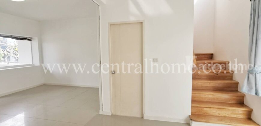 ทาวน์โฮม หมู่บ้าน อินดี้ 2 ประชาอุทิศ 90 ราคาถูก พร้อมอยู่