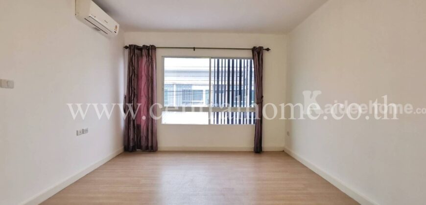 ทาวน์โฮม หมู่บ้าน อินดี้ 2 ประชาอุทิศ 90 ราคาถูก พร้อมอยู่