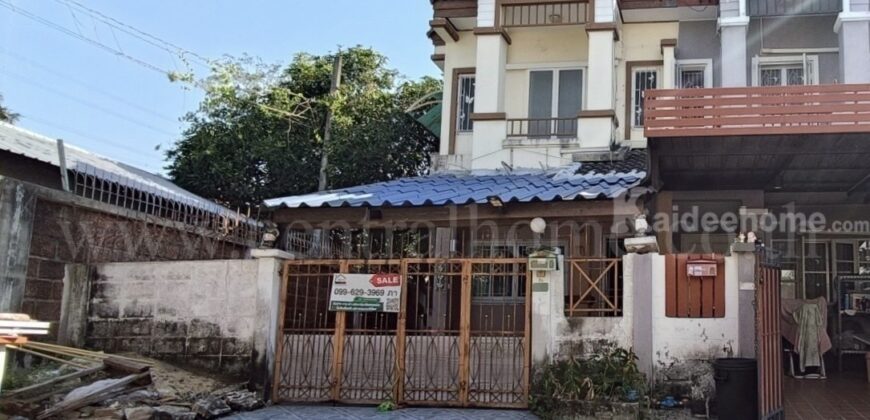 ทาวน์เฮ้าส์ หมู่บ้าน กฤษณา ซอย ร่มเกล้า 12 หลังริม ราคาถูก