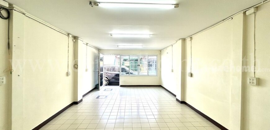 ทาวน์เฮ้าส์ หมู่บ้าน พระปิ่น 3 บางใหญ่ ต่อเติมเต็ม