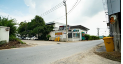 ขายที่ดินถมแล้วแปลงมุม 2 ไร่ 21 ตรว. ต.ลำโพ อ.บางบัวทอง ติดถนน เหมาะทำออฟฟิตโรงงาน