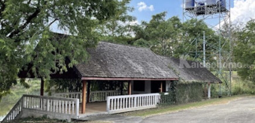 ขายที่ดินพร้อมสิ่งปลูกสร้างบ้าน ในสนามกอล์ฟ Sir James สระบุรี เนื้อที่ 8 ไร่ 3 งาน 11 ตรว โทร 098-513-6286