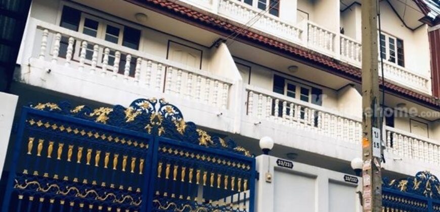 บ้าน ทาวน์เฮาส์ 3 ชั้น พร้อมให้เช่า พร้อมเข้าอยู่ หมู่บ้านสินทวีแกรนด์วิลเลจ ตรงข้าม เซ็นทรัลพระราม 2 โทร 089-768-3529