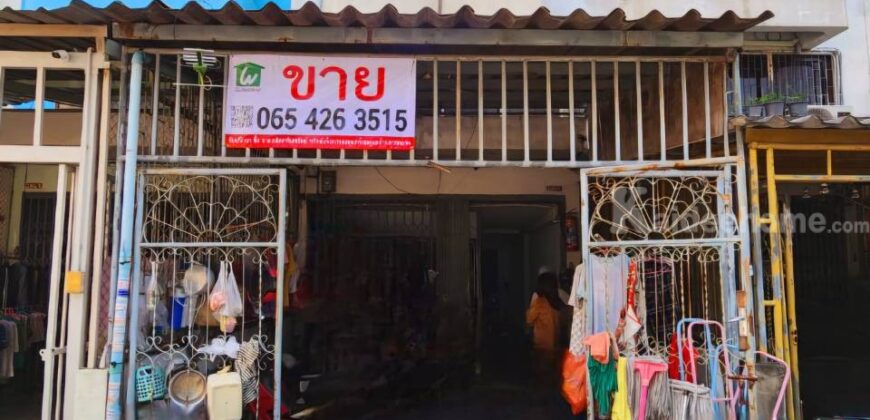 ขายตึกแถว ถนนเจริญนคร ตรงข้ามริเวอร์ไซต์ พลาซ่า โรงแรมอวานี่ ริเวอร์ไซต์ ปัจจุบันเป็นห้องเช่า เหมาะแก่การรีโนเวทเป็นอพาร์เม้นท์ เกสต์เฮ้าส์ หรือ Airbnb