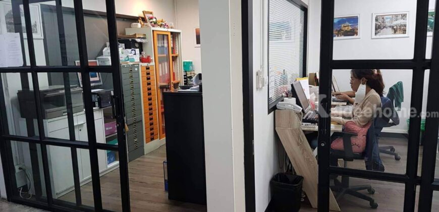 ขายตึกสีลมซอย 3 หลังธนาคารกรุงเทพ สำนักงานใหญ่ ตึกสร้างใหม่ 3 ชั้น สีลม สาทร พร้อมผู้เช่า ซอยพิพัฒน์ ใกล้ BTS ศาลาแดง ช่องนนทรี ทำเลการค้า ใจกลางกรุง ตึกแถวอาคารพาณิชย์สีลม 087-9074045