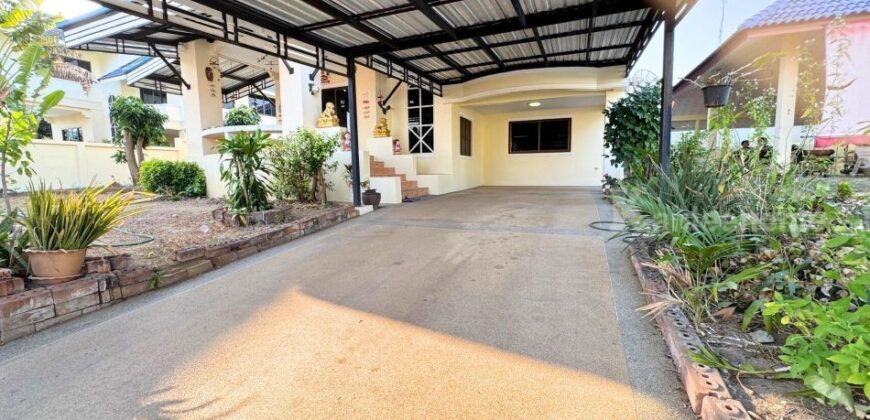 บ้านเดี่ยวสองชั้นพร้อมสระว่ายน้ำ หมู่บ้านพบโชค สัตหีบ ชลบุรี