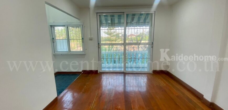 ทาวน์เฮ้าส์ ซอย รัตนาธิเบศร์ 22 รีโนเวท พร้อมอยู่