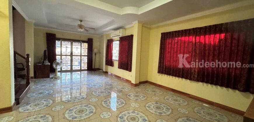 บ้านเดี่ยวสองชั้นพร้อมสระว่ายน้ำ หมู่บ้านพบโชค สัตหีบ ชลบุรี