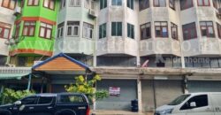 อาคารพาณิชย์ 3 ชั้นครึ่ง หมู่บ้านรัตนโกสินทร์ – รังสิต 200 ปี