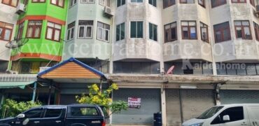 อาคารพาณิชย์ 3 ชั้นครึ่ง หมู่บ้านรัตนโกสินทร์ – รังสิต 200 ปี