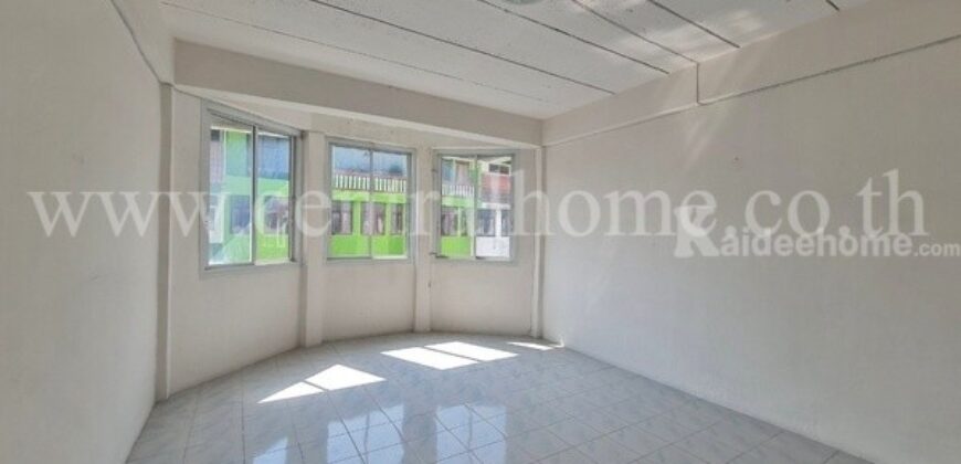 อาคารพาณิชย์ 3 ชั้นครึ่ง หมู่บ้านรัตนโกสินทร์ – รังสิต 200 ปี