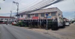 อาคารพาณิชย์ หมู่บ้านพระปิ่น 3 ถนนเมน บางแม่นาง – นนทบุรี
