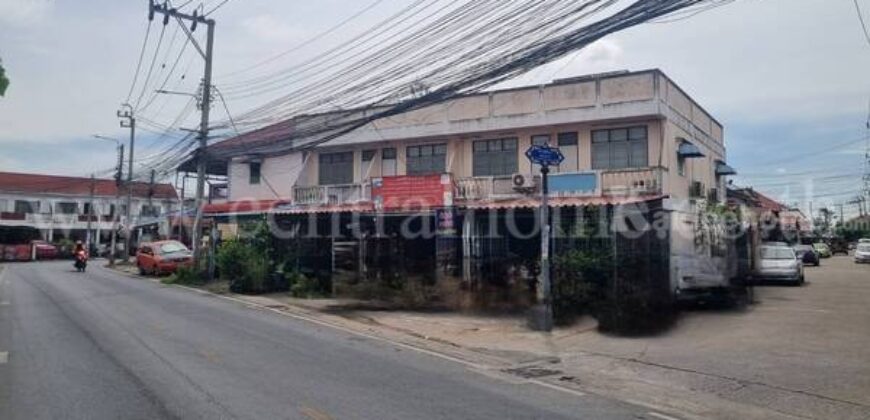 อาคารพาณิชย์ หมู่บ้านพระปิ่น 3 ถนนเมน บางแม่นาง – นนทบุรี