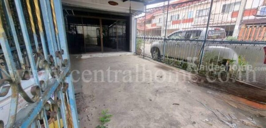 อาคารพาณิชย์ หมู่บ้านพระปิ่น 3 ถนนเมน บางแม่นาง – นนทบุรี